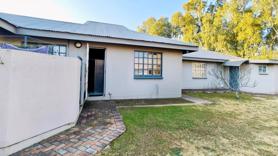 2 Bedroom Property for Sale in Grimbeeck Park North West